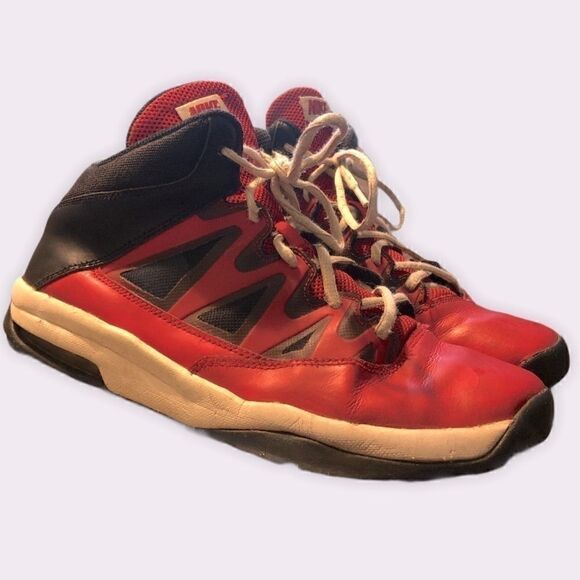 3/$15 or 5/$20 Boys size 7Y Nike stutter step basketball shoes - Picture 1 of 6